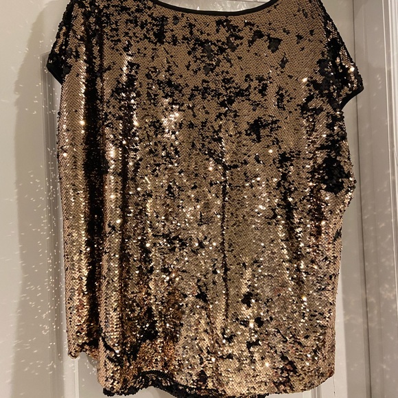 Torrid Sequin Top, size 2 - Picture 2 of 3